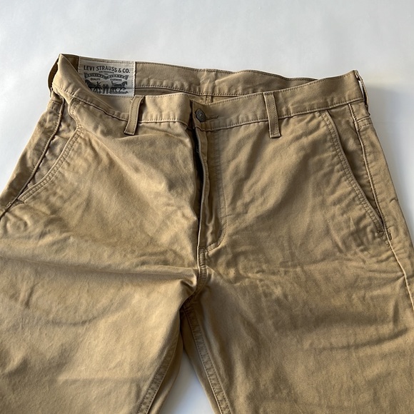 Levi’s khaki pants - Picture 3 of 3